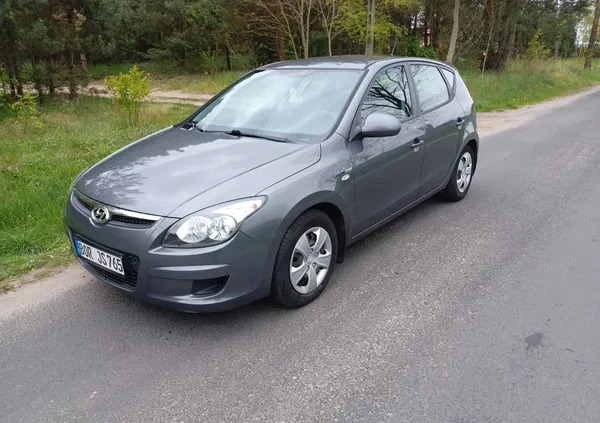 hyundai Hyundai I30 cena 18800 przebieg: 150000, rok produkcji 2011 z Włocławek